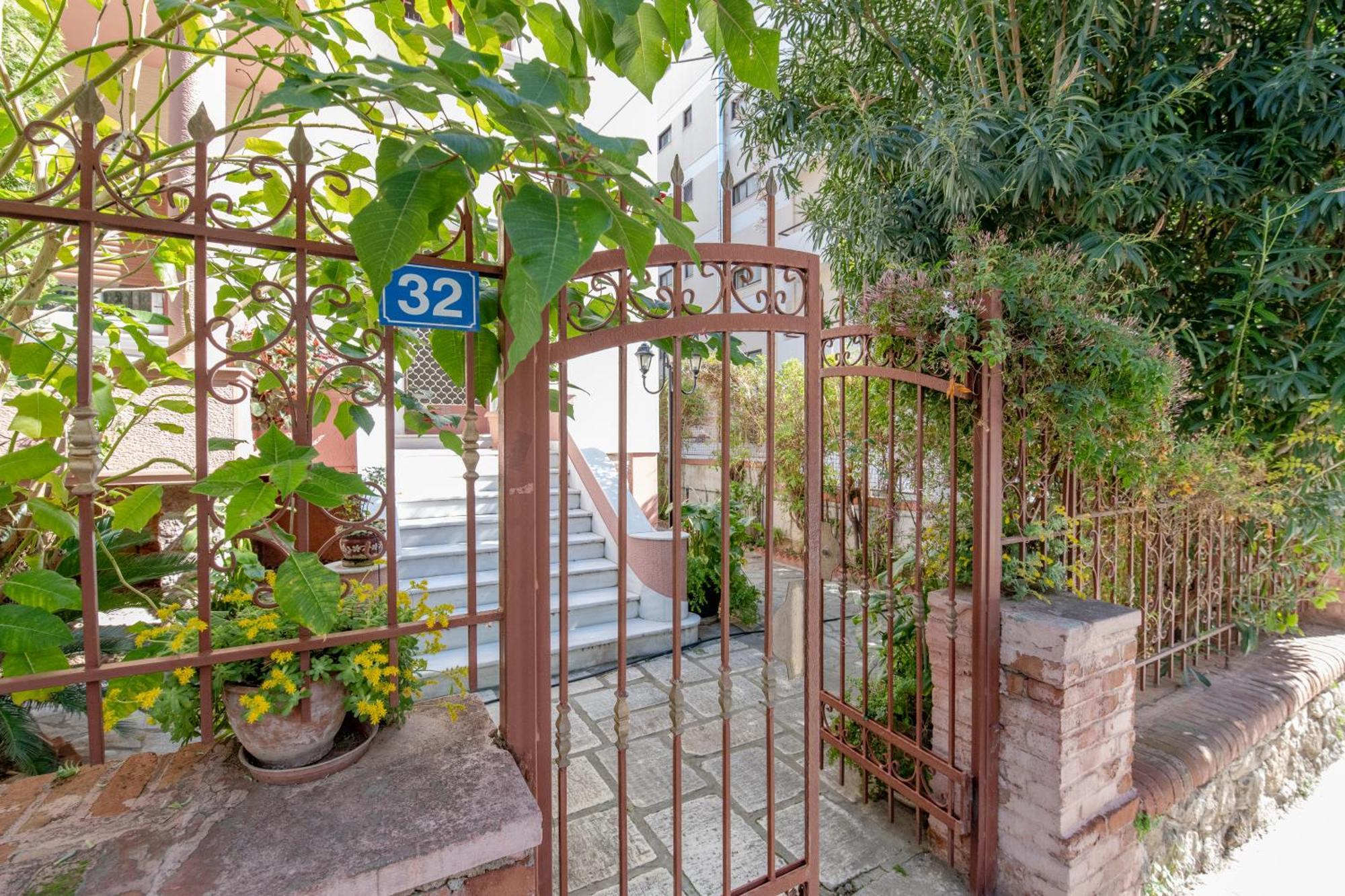 Garden Studio Paleo Faliro Atene Esterno foto